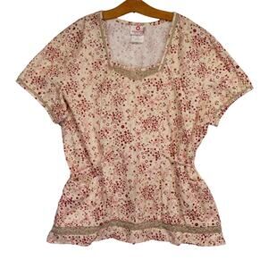 Women's XXL 2X Red Floral WHITE CROSS Cotton Scrub Top Tie Back Crochet Detail